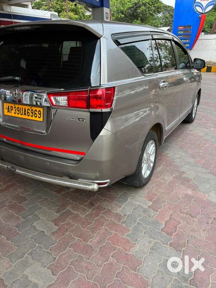 Toyota Innova Crysta 2018 Diesel Well Maintained