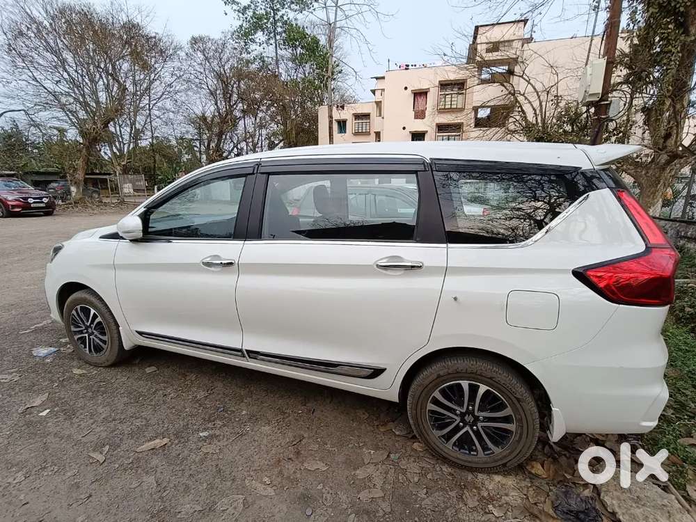 Maruti Suzuki Ertiga Zxi 2023 Petrol 22300 Km Driven