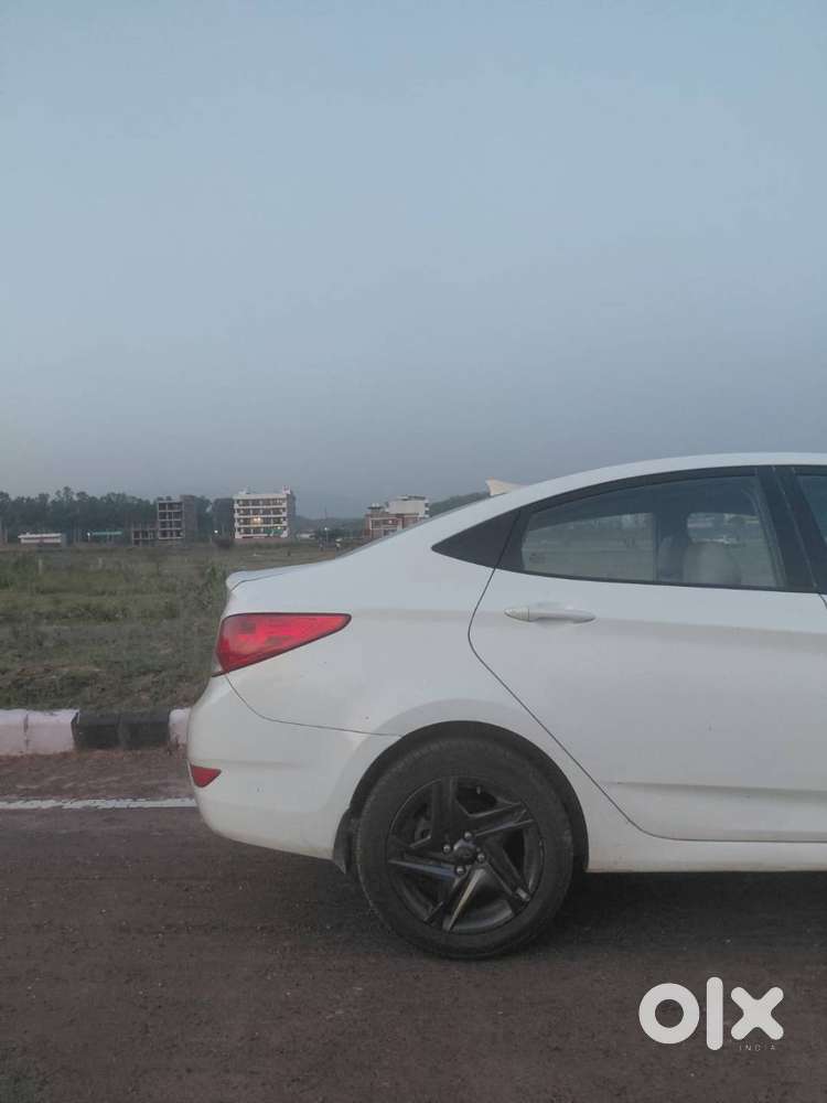 Hyundai Fluidic Verna 2013 Diesel 156000 Km Driven