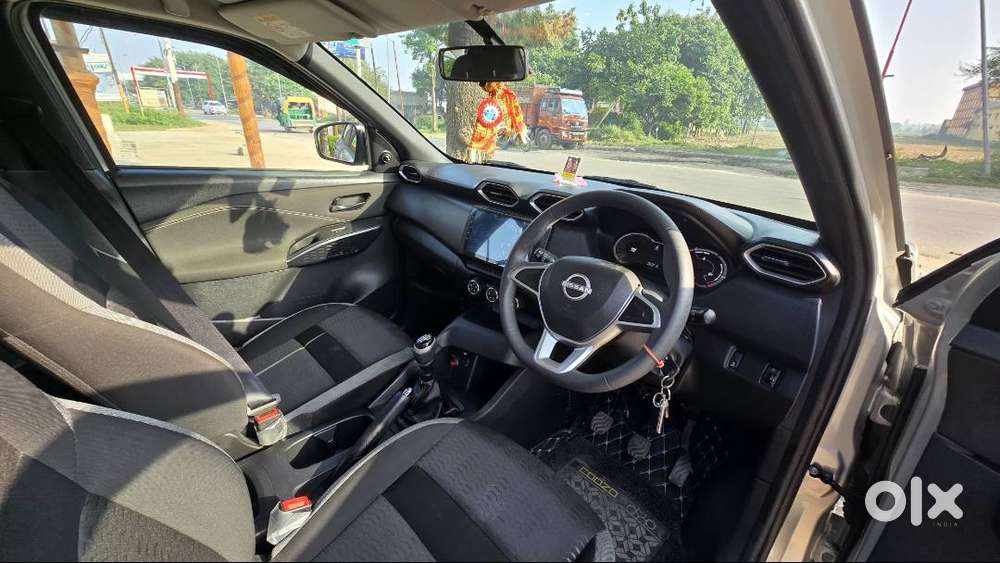 Nissan Magnite Visia 2025 Petrol