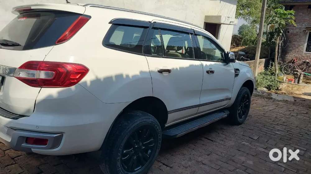 Ford Endeavour 2017 Diesel 150000 Km Driven