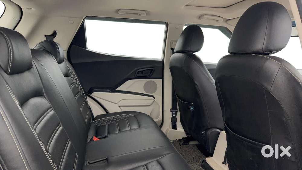 Mahindra Xuv300 W8 Diesel, 2023, Diesel