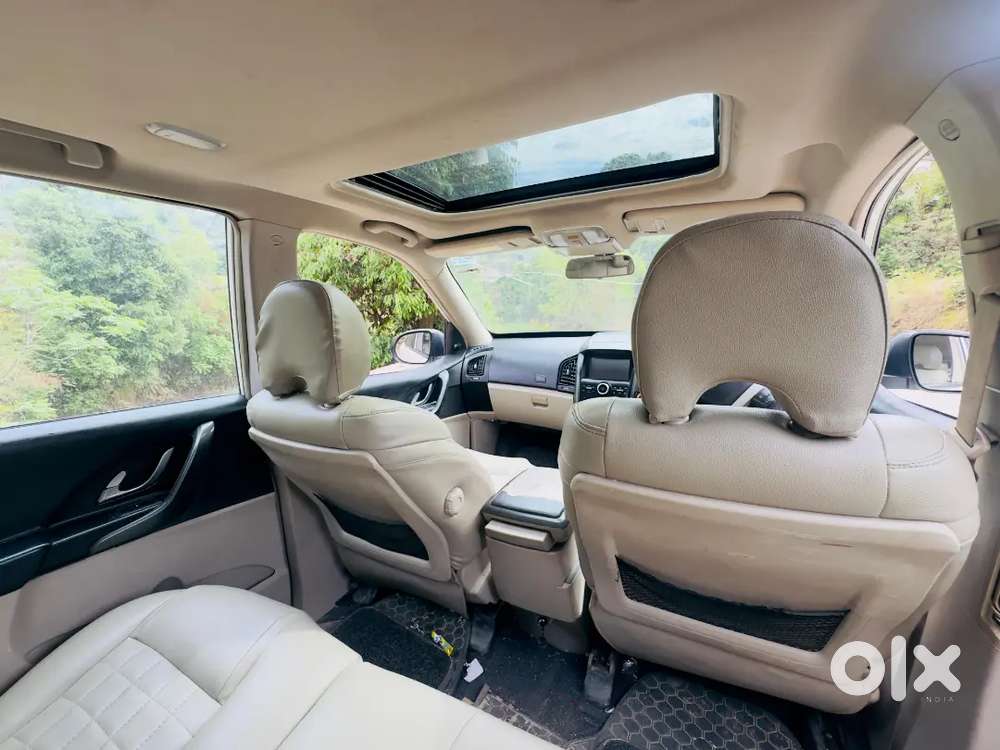 Mahindra Xuv500 2017 Year Model