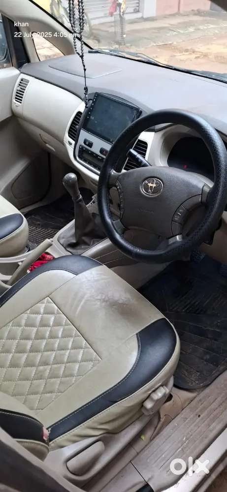 Toyota Innova 2011