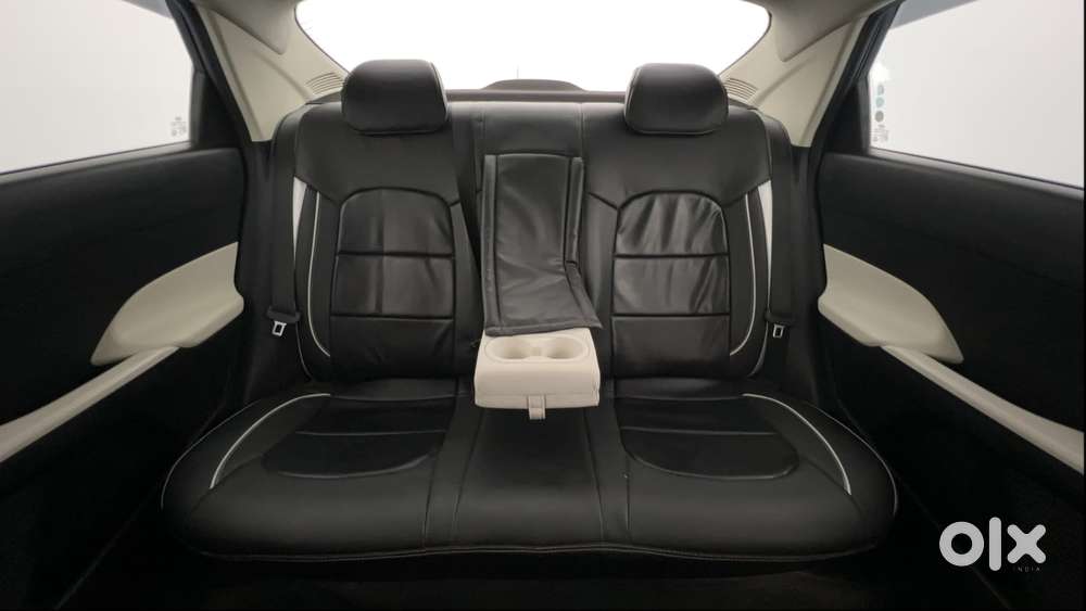 Hyundai Verna 1.5 Sx Petrol Mt, 2023, Petrol