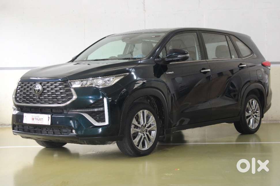 Toyota Innova Hycross 2.0 Zx (o) Hybrid 7 Str, 2023, Petrol