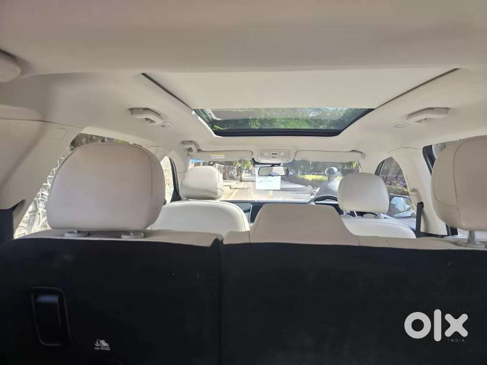 Mahindra Xuv700 2.0 Ax 7 Petrol At Str, 2023, Petrol