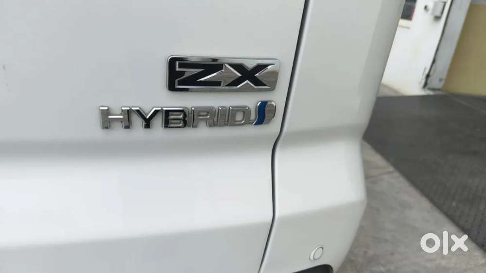 Toyota Innova Hycross 2.0 Zx (o) Hybrid 7 Str, 2024, Petrol