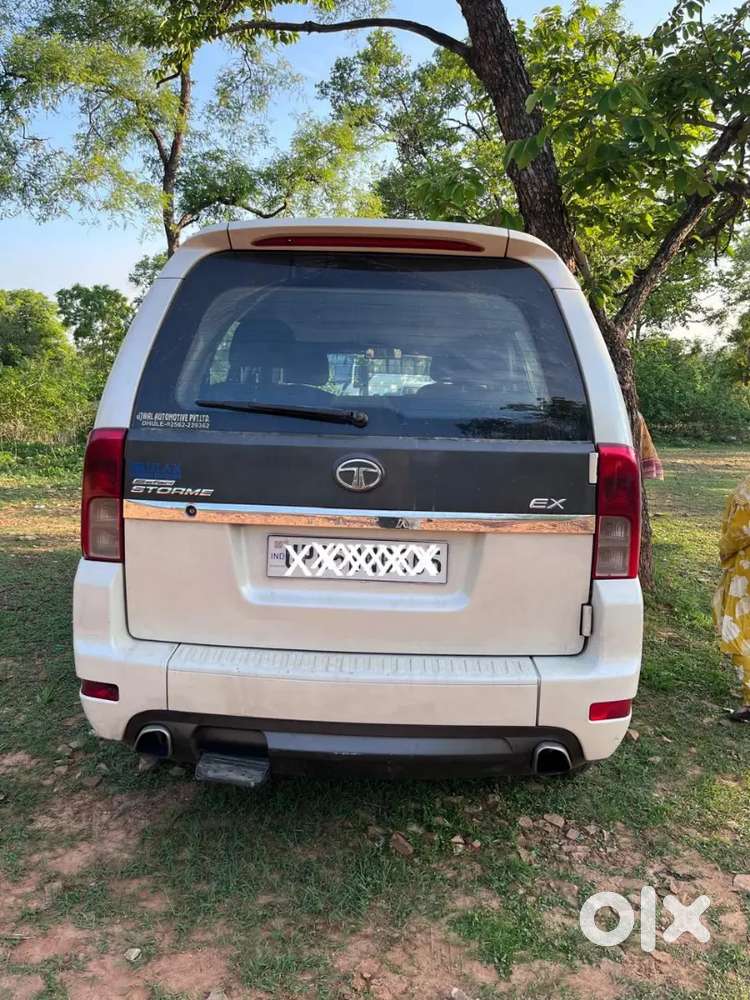 Tata Safari Storme 2013 Year