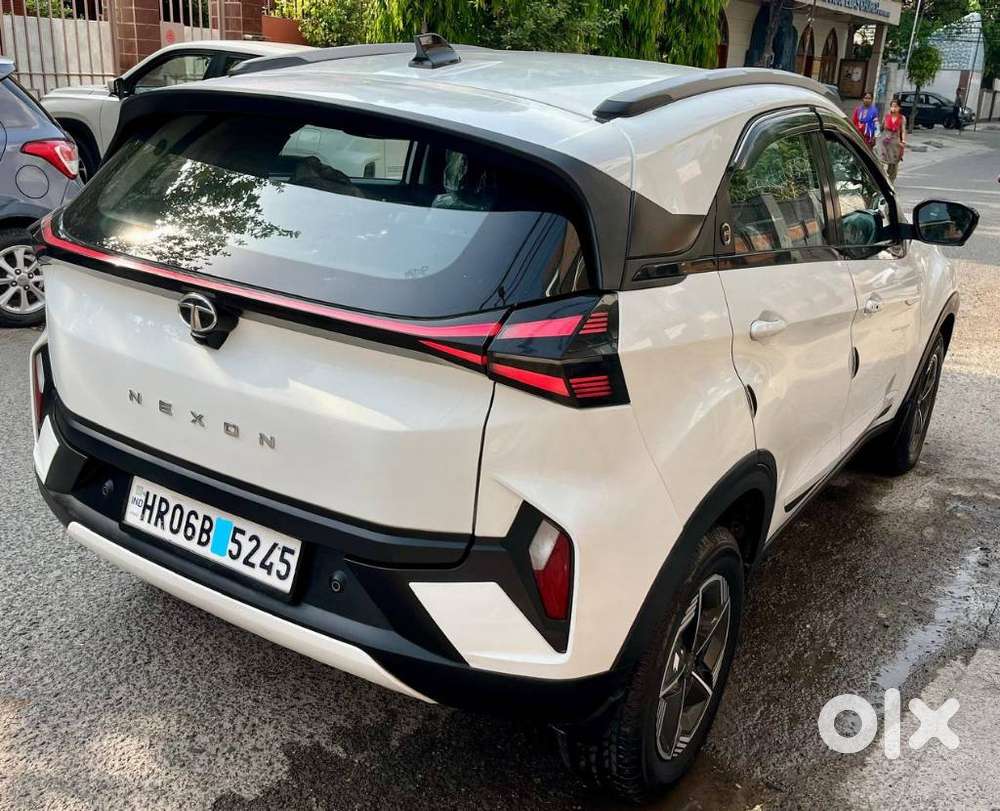 Tata Nexon Creative Plus 1.2 Revotron Petrol 6 Mt, 2023, Petrol