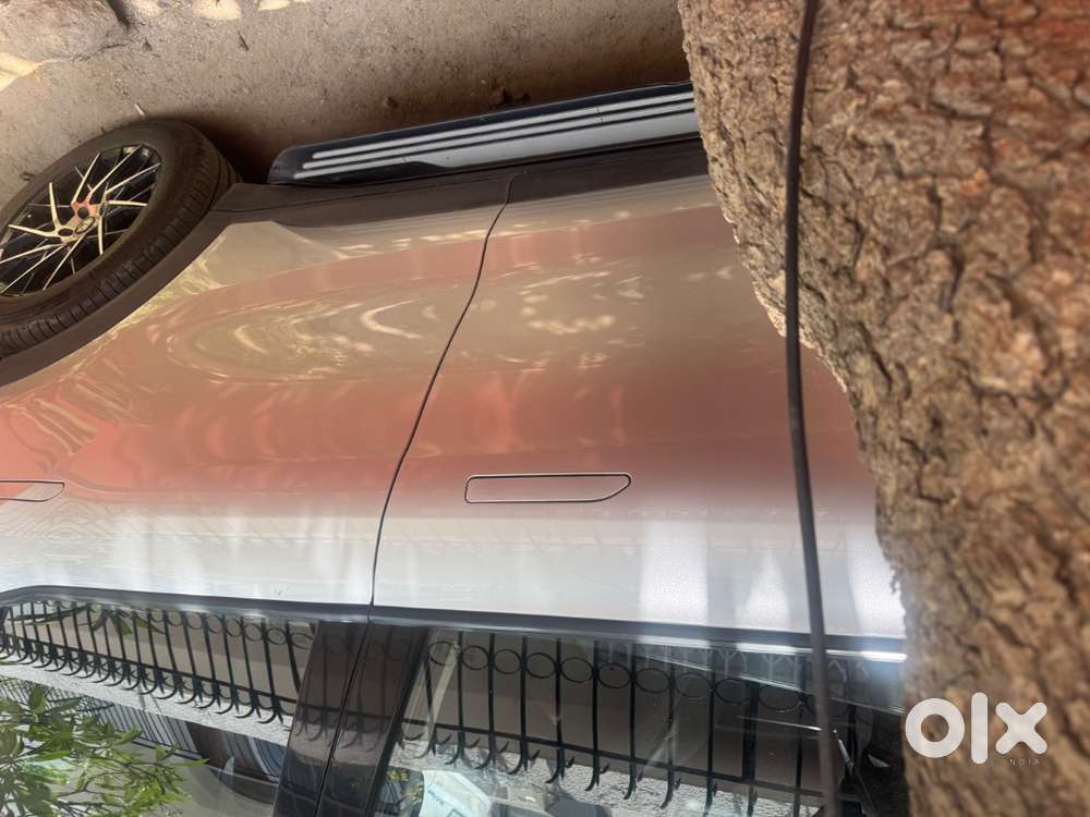 Brand New Showroom Condition Xuv 700 Ax3 Manual