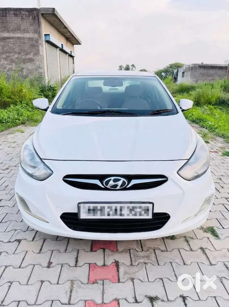 Hyundai Verna 1.6 Sx 2014 Fours Tyres New