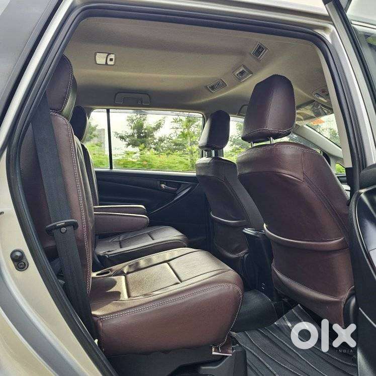 Toyota Innova Crysta 2.4 G Plus Mt 7 Str, 2024, Diesel