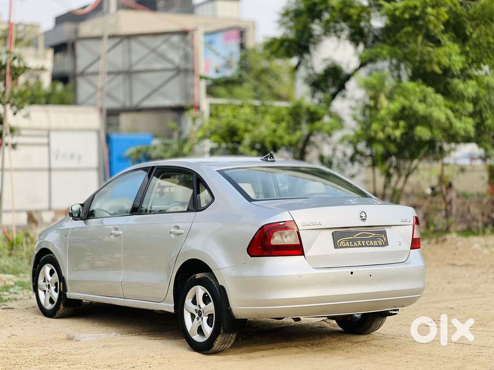 Skoda Rapid 1.6 Mpi Elegance Plus, 2013, Petrol
