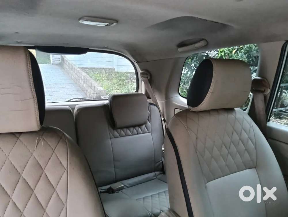 Toyota Innova 2011 Diesel 290000 Km Driven