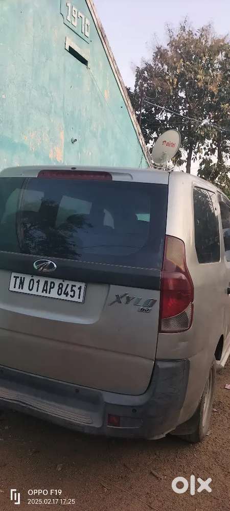 Mahindra Xylo 2011