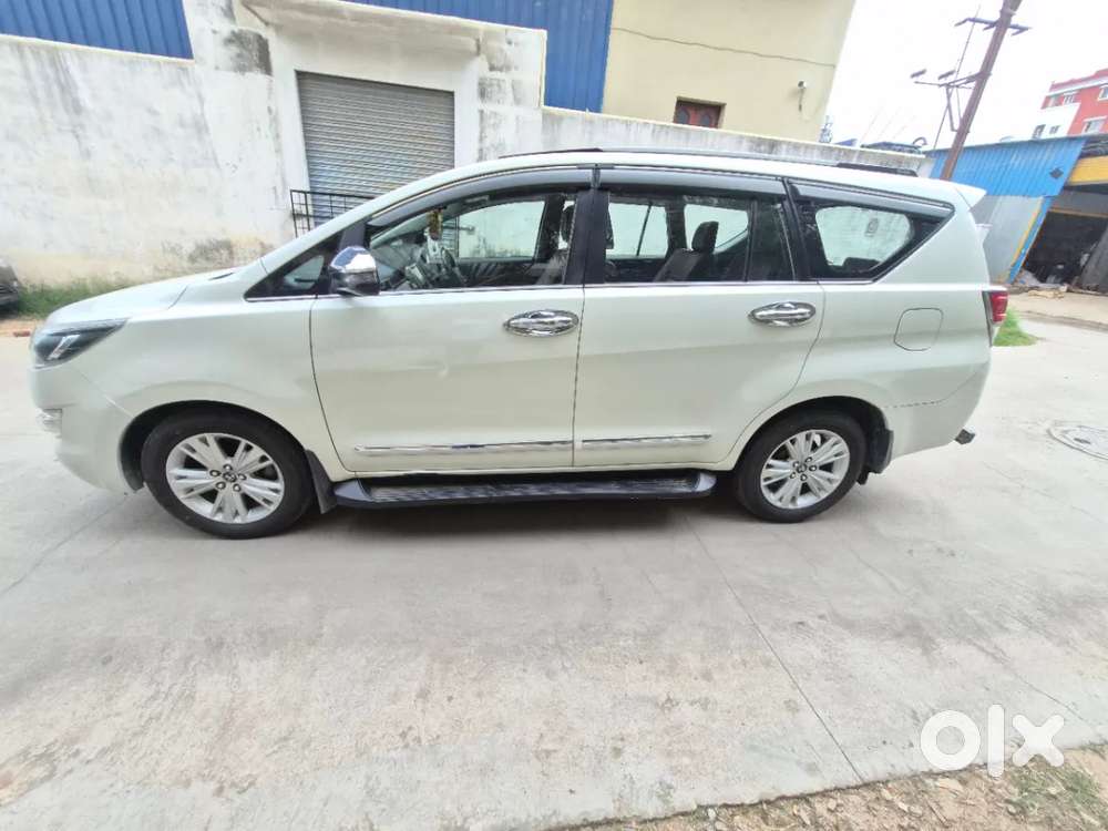 Toyota Innova Crysta 2.8 Zx At 7 Seater, 2018, Diesel