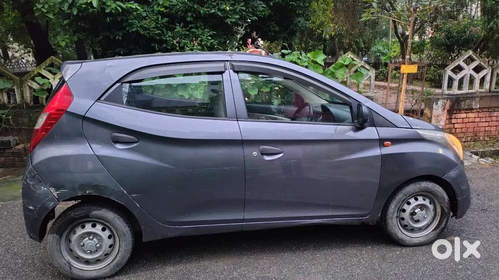 Hyundai Eon Magna Plus (2012)  Petrol + Cng  Mileage 32 Km/kg