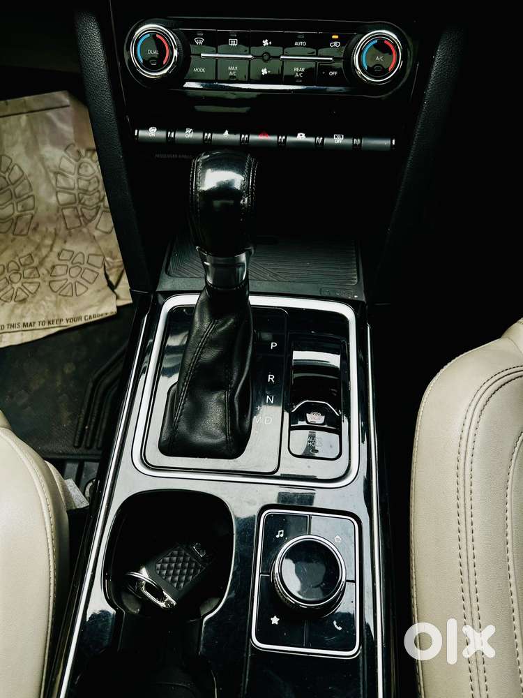 Mahindra Xuv700 2.0 Ax 7 Petrol At Luxury Pack Str, 2022, Petrol