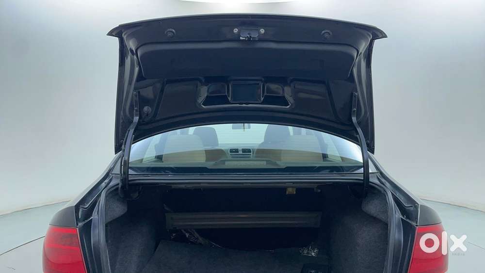 Volkswagen Vento Petrol Highline, 2015, Petrol