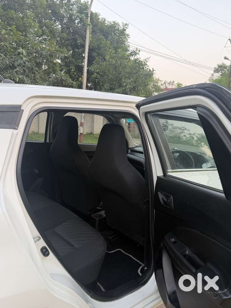 Maruti Suzuki Swift Lxi Option, 2020, Petrol