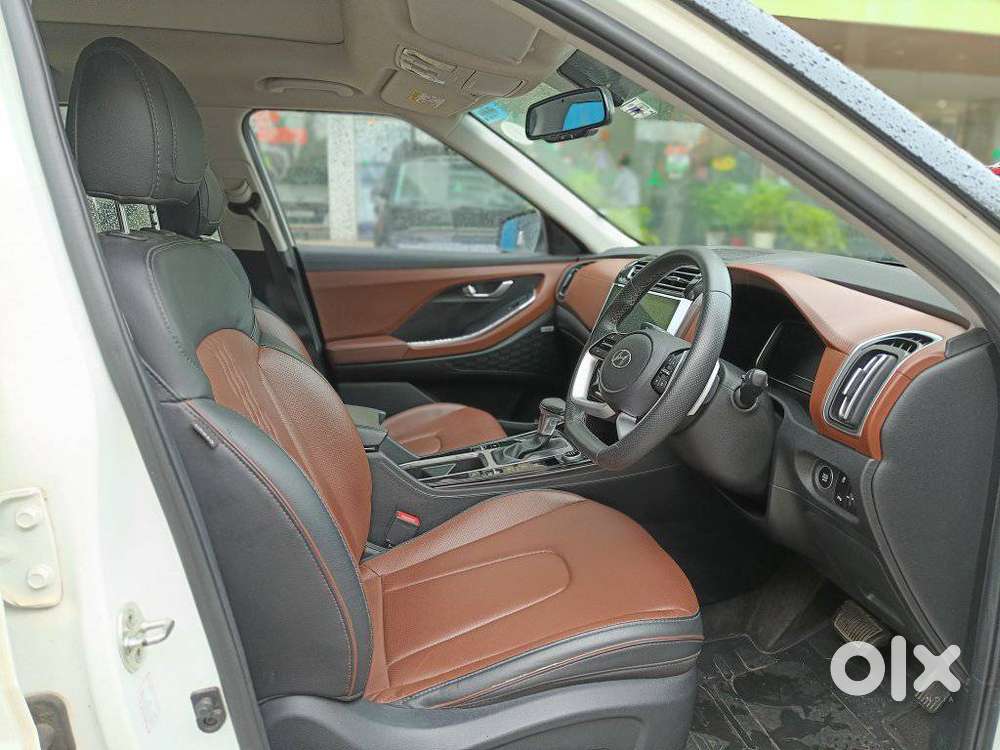 Hyundai Alcazar 2.0 Signature (o) Petrol At 6 Str, 2021, Petrol