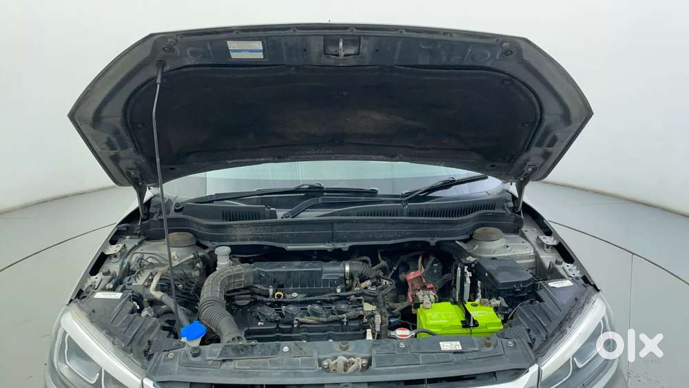 Maruti Suzuki Vitara Brezza 1.5 Zxi At, 2022, Petrol