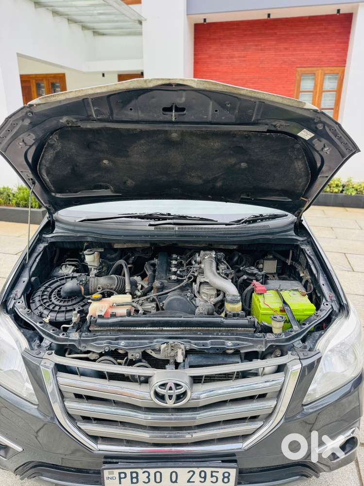 Toyota Innova 2015