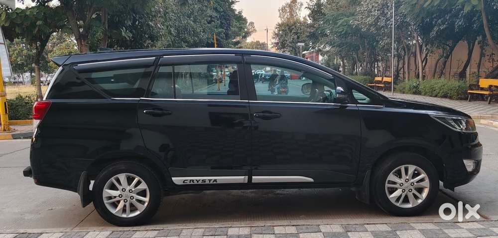 Toyota Innova Crysta 2.4 G Mt 7 Str, 2023, Diesel