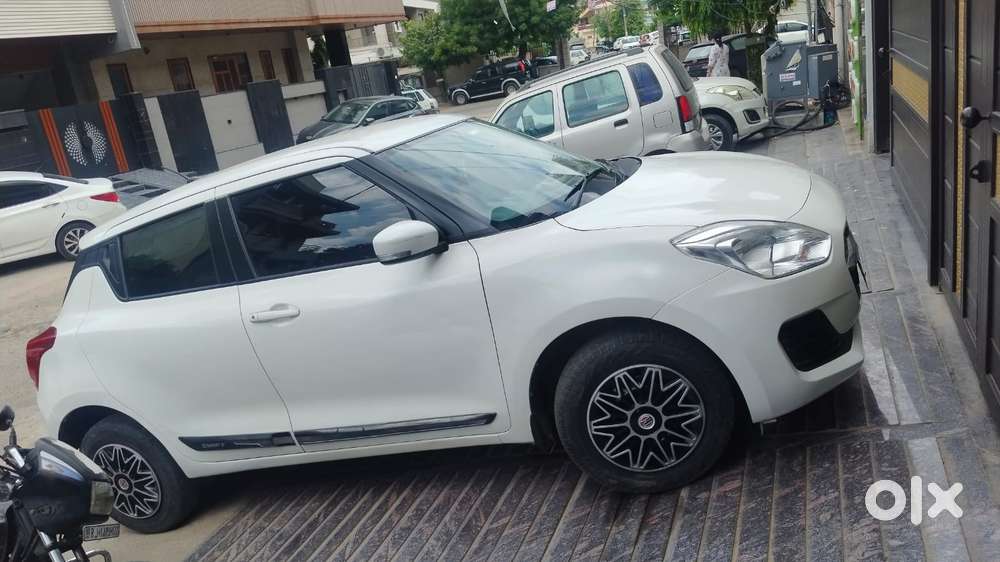 Maruti Suzuki Swift Vxi Optional, 2022, Petrol