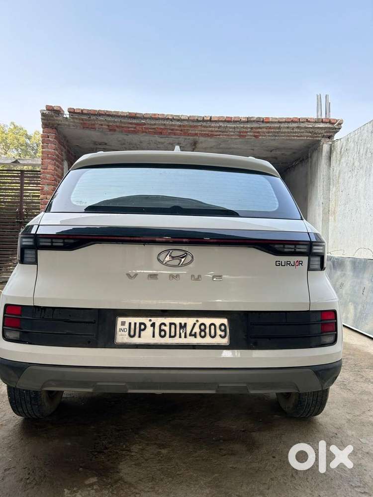 Hyundai Venue Petrol 2022