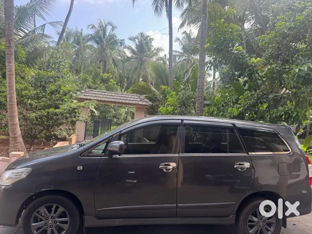 Toyota Innova 2.5 2015