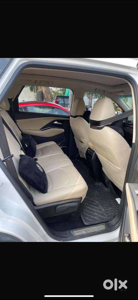 Mg Hector Plus 2023 Petrol Automatic