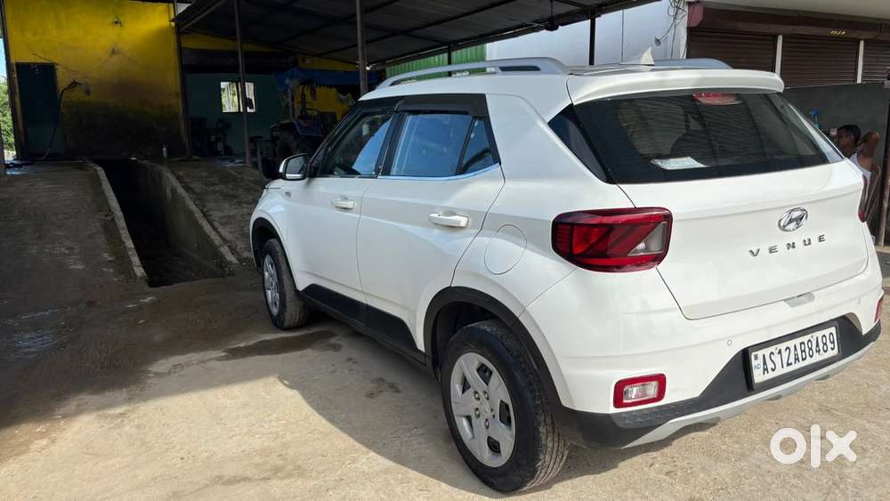 Hyundai Venue Petrol 2021