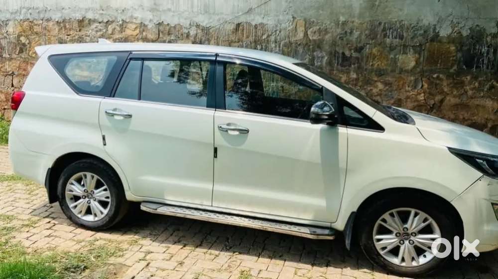 Toyota Innova Crysta 2018