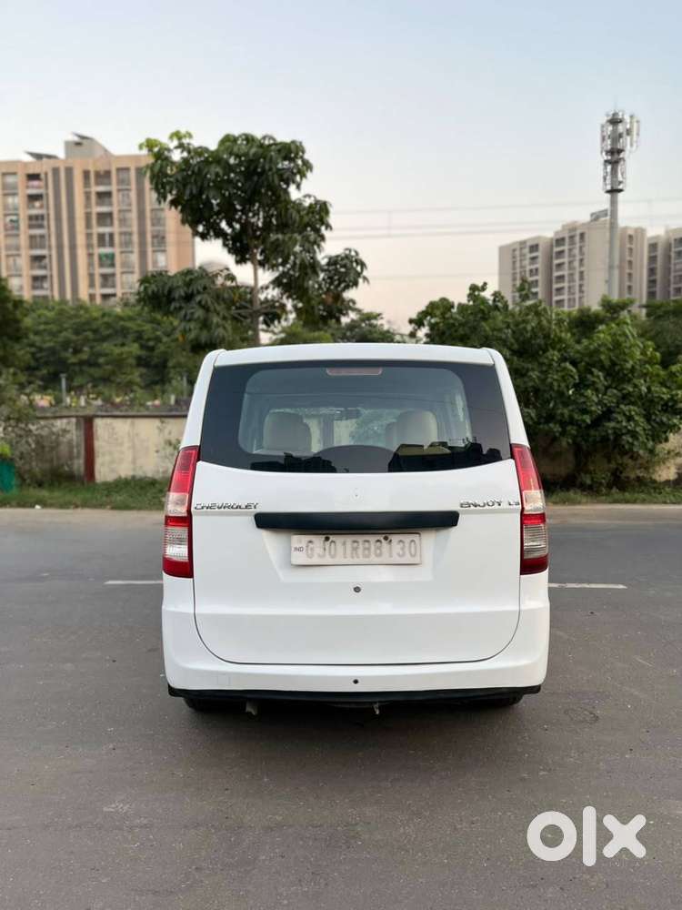 Chevrolet Enjoy 2013 Petrol 2