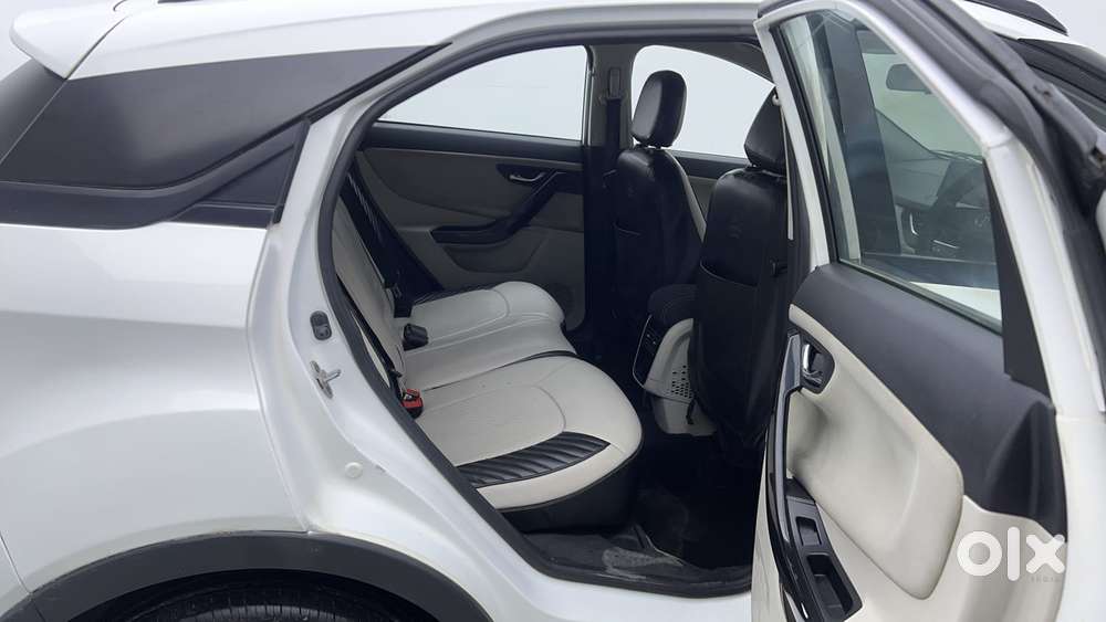 Tata Nexon 1.2 Revotron Xz Plus, 2022, Petrol