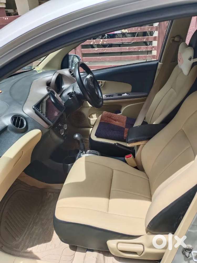 New Tyre, Battery, Leather Seat Cover Com Insurance Idv 3.27 Lakh