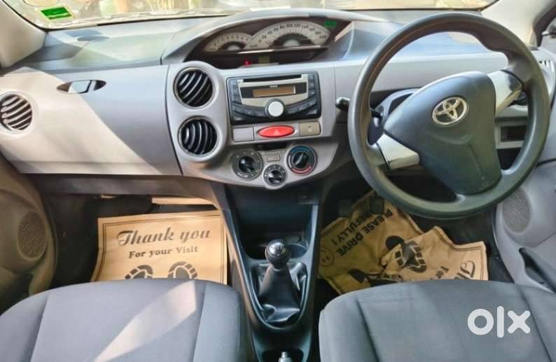 Toyota Etios V, 2011, Petrol