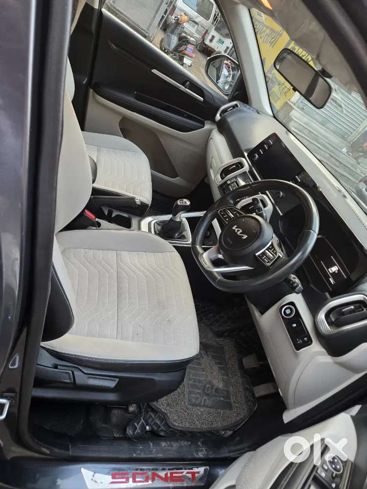 Kia Sonet 2023 Petrol Well Maintained