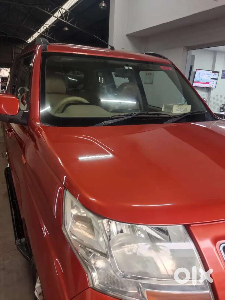 Mahindra Tuv 300