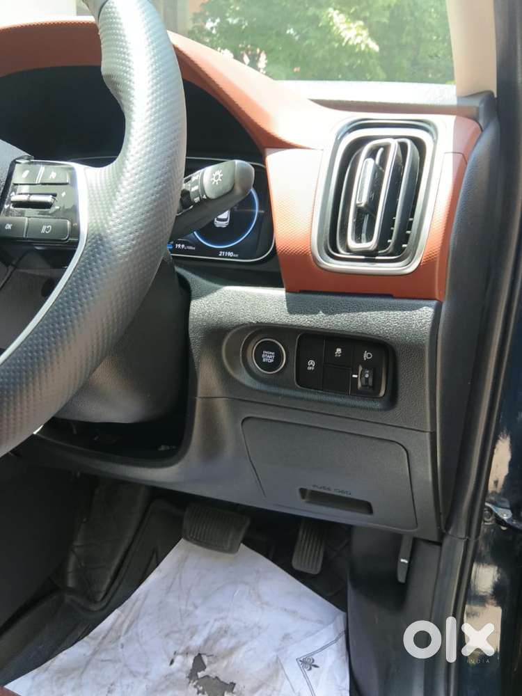 Hyundai Alcazar, 2023, Petrol