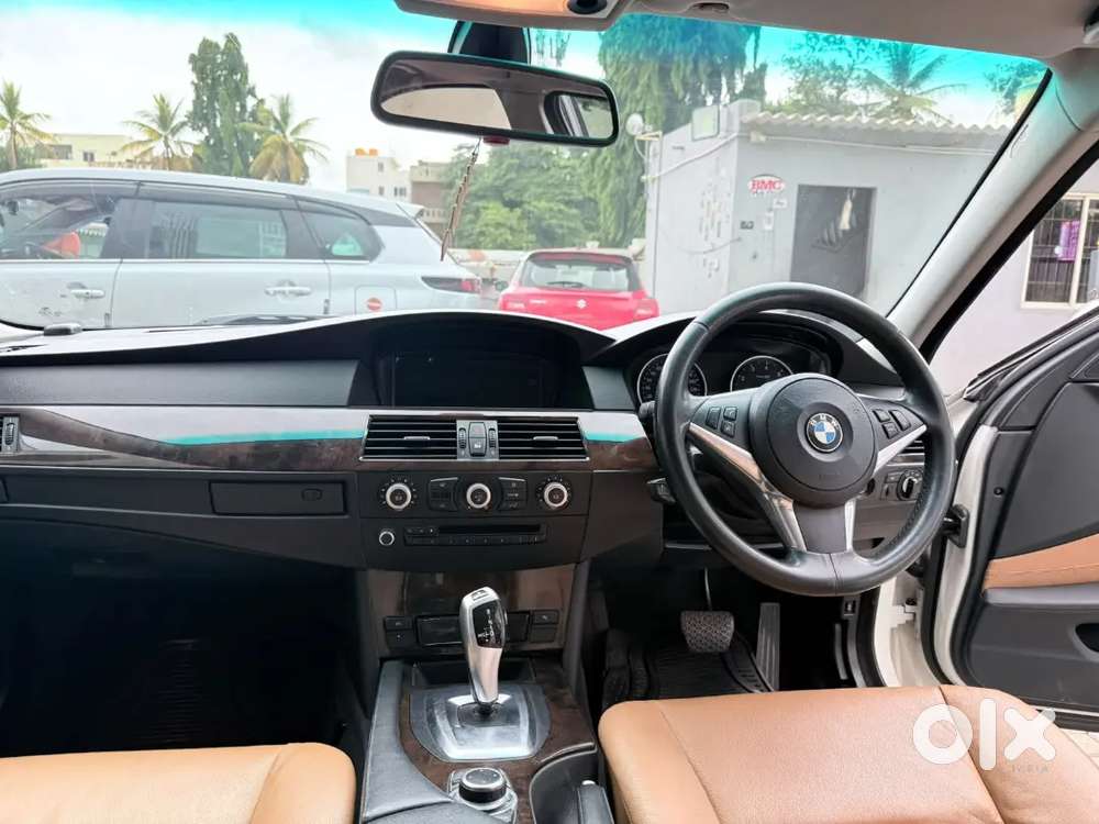 Bmw 5 Series 530i 2010