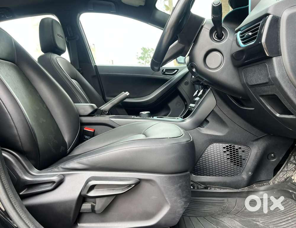 Tata Nexon Ev Xz Plus Dark Edition, 2022, Electric