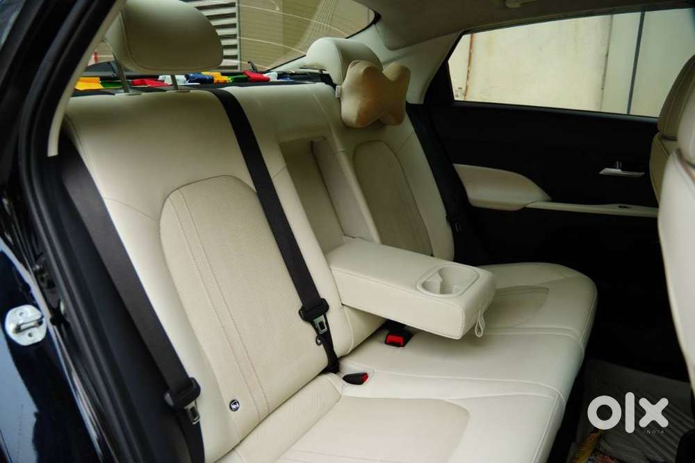 Hyundai Verna 1.5 Mpi Mt Sx (o), 2023, Petrol