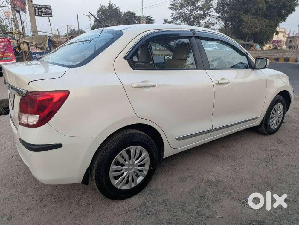 Maruti Suzuki Swift Dzire Vxi(o) Amt, 2023, Petrol