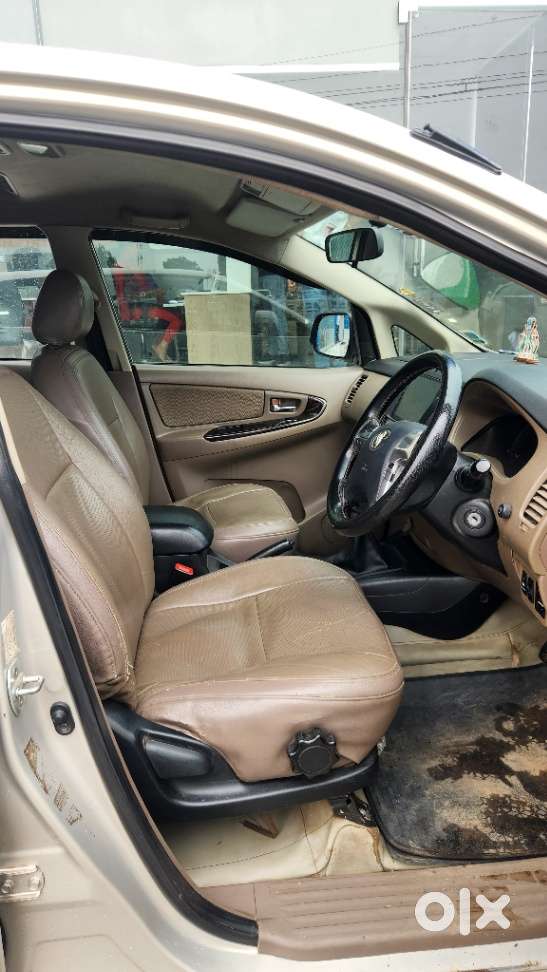 Toyota Innova 2.5 V 8 Str, 2015, Diesel