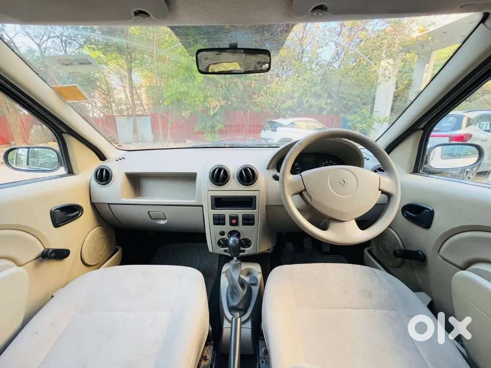 Mahindra Logan Petrol 77000 Km Driven