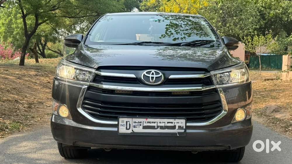 Toyota Innova Crysta 2017 Diesel Well Maintained