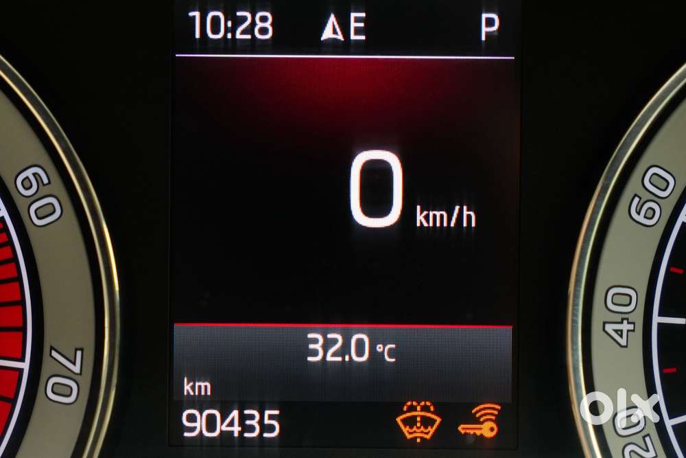 Skoda Superb Lk 1.8 Tsi At, 2018, Petrol